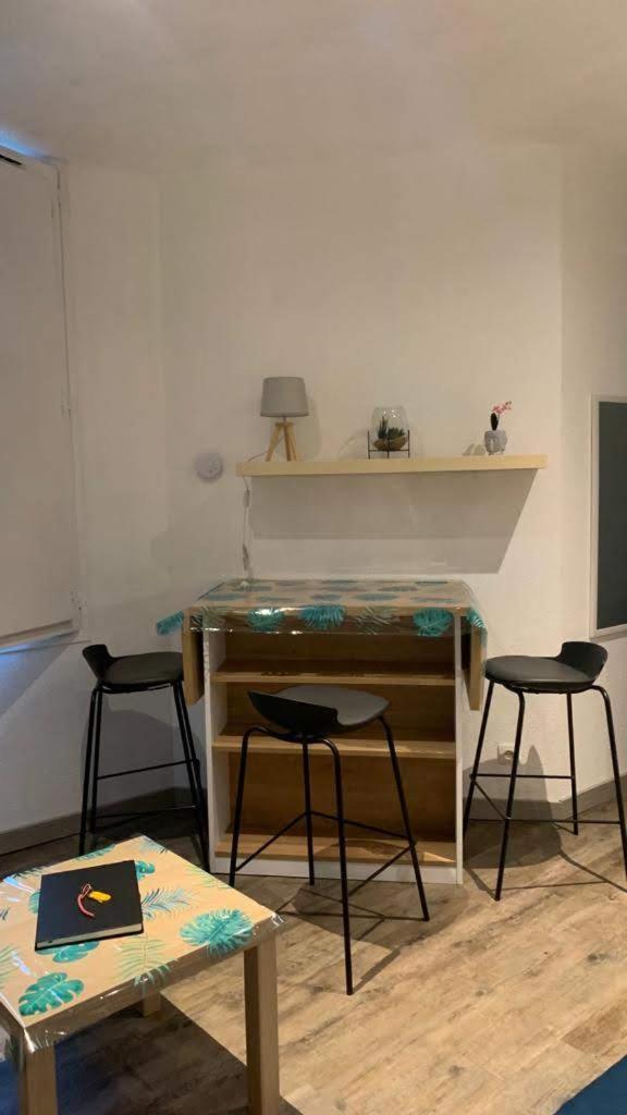 Studio 24M2 Intra-Muros Avignon Exterior foto